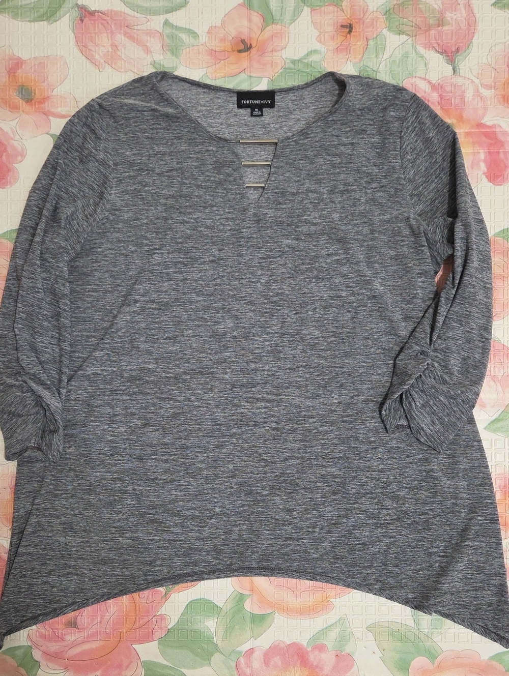 Fortune+Violet Heather Gray Long Sleeve V-Neck Tunic with Ladder Trim